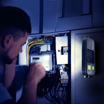 Sencor – LED-Taschenlampe mit Powerbank LED/10W/4400 mAh IP44