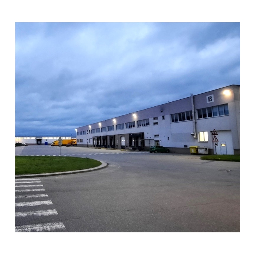 Sinclair – LED-Straßenleuchte LED/35W/230V 3000K IK08 IP66