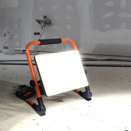 LED-Strahler mit Stativ LED/50W/230V 4000K IP65