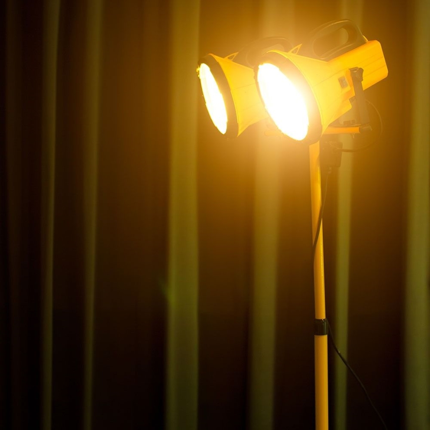 Stativ für Scheinwerfer 180 cm Gelb