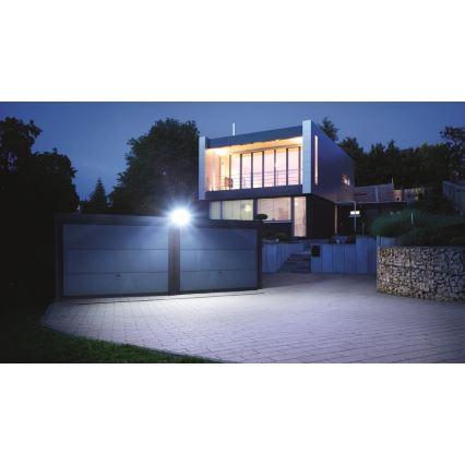 Steinel 065447 - LED-Flutlicht mit Sensor XLED HOME LED/13,5W/230V IP44 schwarz