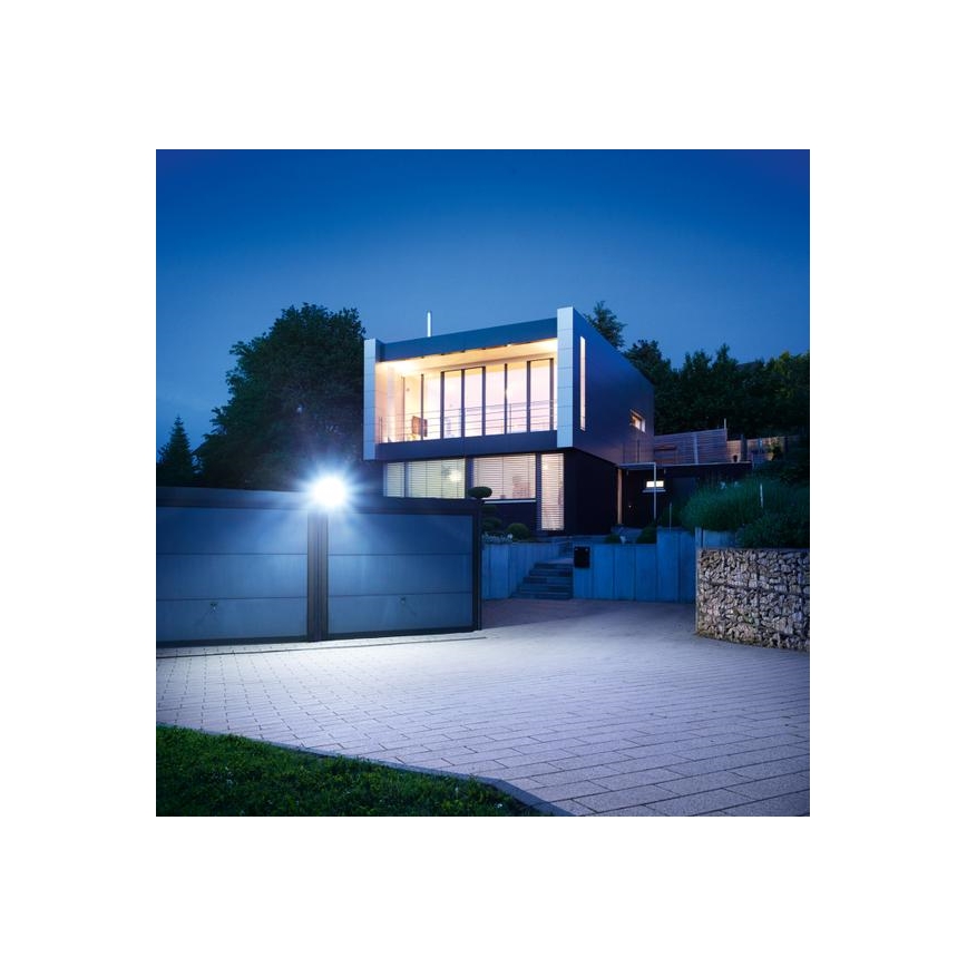 STEINEL 582210 - LED Reflektor s čidlem XLED Home 3 LED 18W