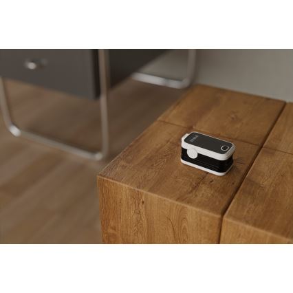 TESLA Smart - Intelligenter Pulsoximeter mit 2xAAA Batterien IP22