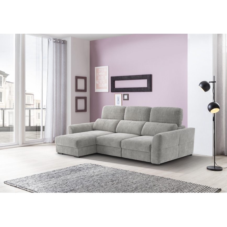 Beidseitig montierbares, ausziehbares 3‑Sitzer-Ecksofa mit Stauraum TRENTO, hellgrau
