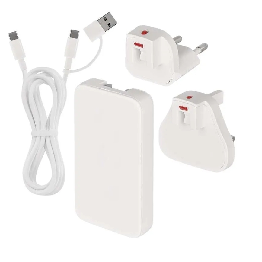 USB-GaN-Reiseadapter mit austauschbaren Steckaufsätzen, 100–250 V