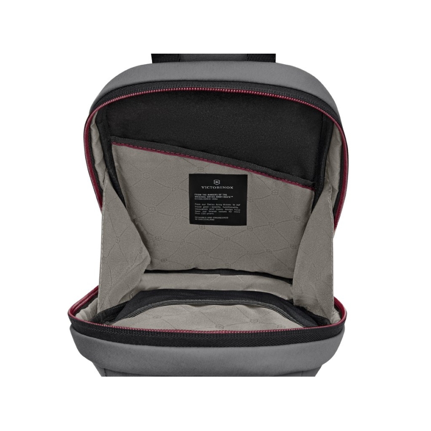 Victorinox - Umhängetasche Travel Essentials 5 l grau