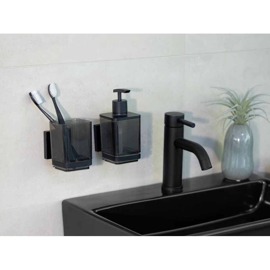 WENKO 71444800 - Seifenspender VACUUM-LOC QUADRO ED 7,5x16 cm schwarz