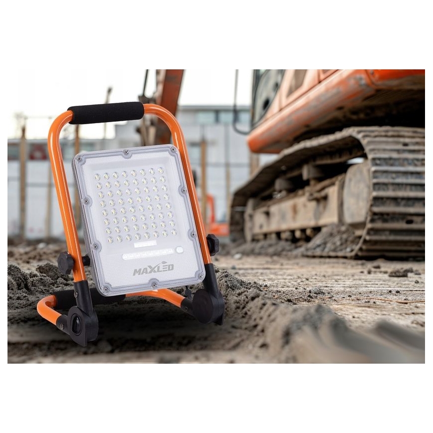 Dimmbarer wiederaufladbarer LED-Strahler mit Stativ LED/100W/3,2V 4500K 10000 mAh IP65 orange
