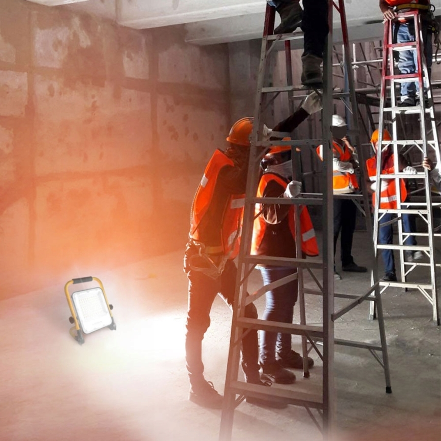 Wiederaufladbarer LED-Strahler mit Stativ LED/30W/3,2V 4500K 5000 mAh IP65 orange